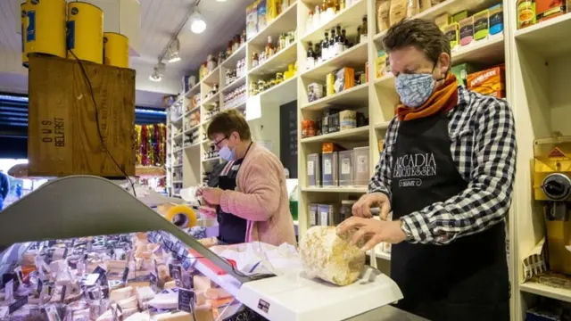 貝爾法斯特副食店