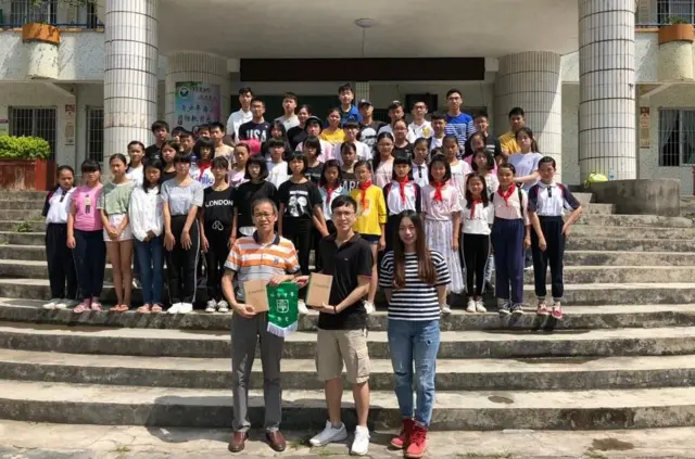 穆家駿每年都會帶同學往內地交流考察。這是2018年到廣東清遠去體驗生活的資料照片。