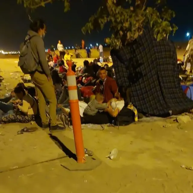 Migrantes en la frontera de México con EE.UU.