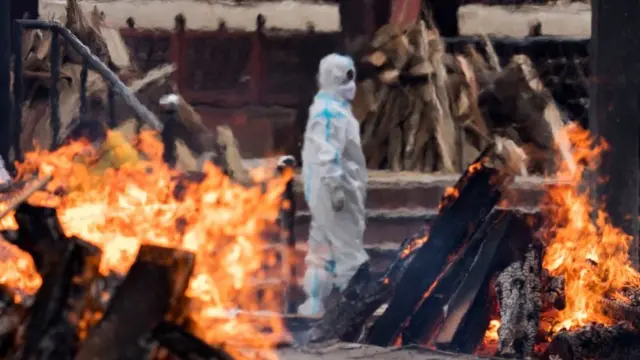 کورونا، شمشان گھاٹ