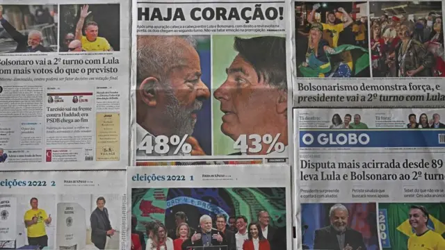 Portadas de periódicos en Brasi tras la primera vuelta electoral.