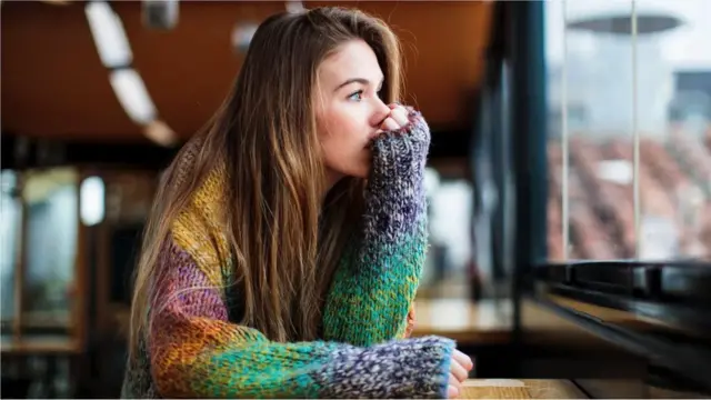 후회는 "의사 결정을 개선하게 해주는 메커니즘이자 자신의 전략을 재고할 필요가 있다는 신호다" - 에이단 피니