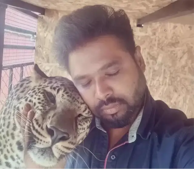 પોતાના પાલતુ પ્રાણી સાથે ગિરિકુમાર પાટીલ