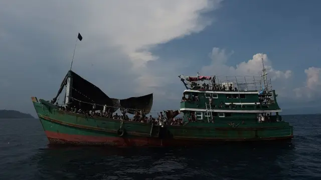 আন্দামান সি-তে রোহিঙ্গাদের একটি জাহাজ। ফাইল ছবি