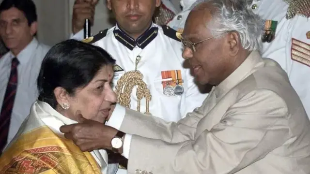 لتا منگیشکر