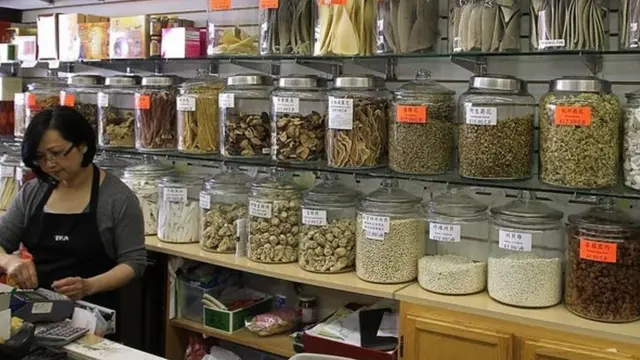 Tiệm bán vây cá mập