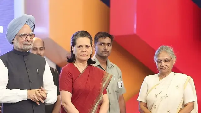 शीला दीक्षित, मनमोहन सिंह और सोनिया गांधी