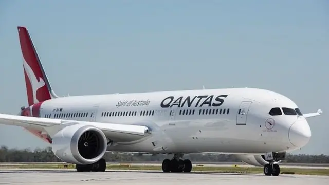 Самолет Qantas