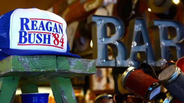 Кепка с лозугном "Рейган-Буш'84"