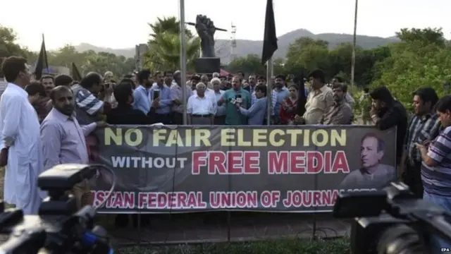 ਪਾਕਿਸਤਾਨ ਵਿੱਚ ਫੌਜ 'ਤੇ ਮੀਡੀਆ ਸੈਂਸਰਸ਼ਿਪ ਦੇ ਇਲਜ਼ਾਮ ਲਾਏ ਜਾਂਦੇ ਹਨ