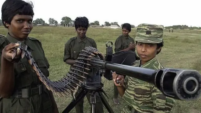 விடுதலைப் புலி போராளிகள் (கோப்புப் படம்)