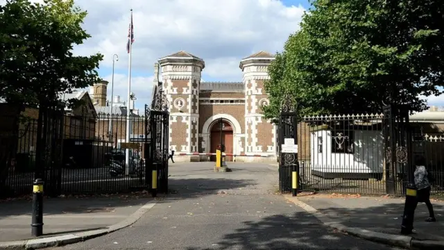 Xabsiga Wormwood Scrubs