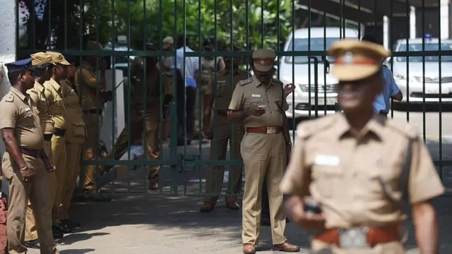 போலிஸ் காவல் பலப்படுத்தப்பட்டுள்ள அப்போலோ மருத்துவமனை