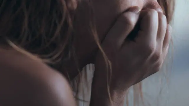 தன் மீதான பாலியல்ரீதியான துன்புறுத்தலை தானே பதிவு செய்த பெண்