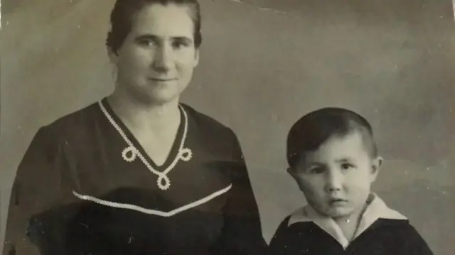 Баккан баласын үйлөнгөнчө караган