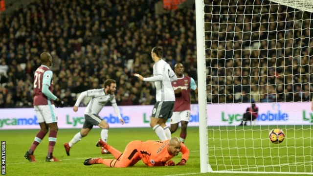 Juan Mata ghi bàn giúp Manchester United thắng West Ham
