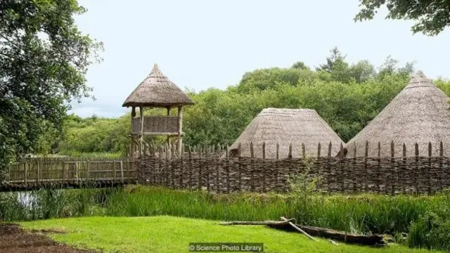 Craggaunowen Project di Irlandia.