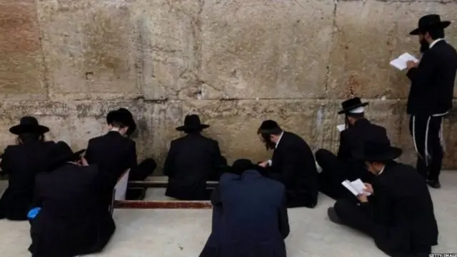 યહૂદી લોકો માટે પવિત્ર દીવાલ