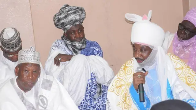Mai martaba sarkin Kano ya yin jawabi a lokacin daurin auren zawarawa 3000 da aka gudanar a fadin jihar Kano a Babban masallacin Juma'a dake Kano
