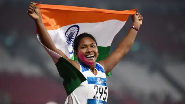 பெண்கள் ஹெப்டாதலன் பிரிவில் தங்கம் வென்ற இளம் வீராங்கனை ஸ்வப்னா