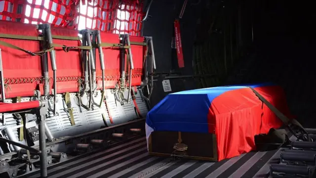 Учувчи жасади солинган тобут