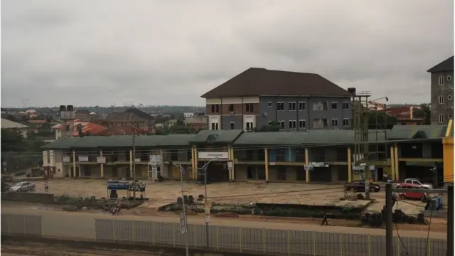 Some shops dey closed for Awka, Anambra state