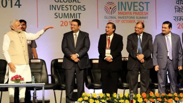 નરેન્દ્ર મોદી સાથે બિઝનેસમૅન