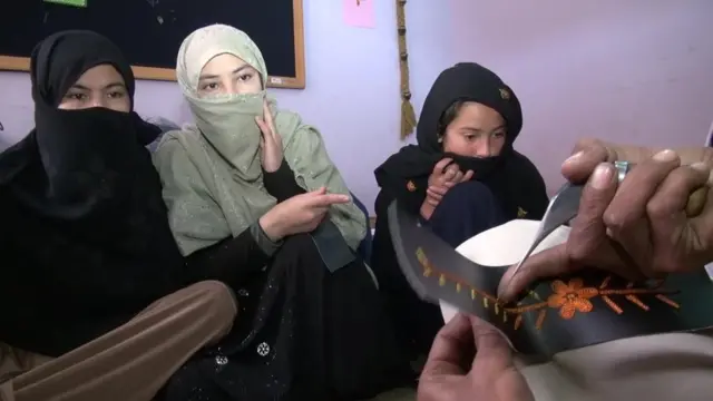 چمڑے کے دستکار