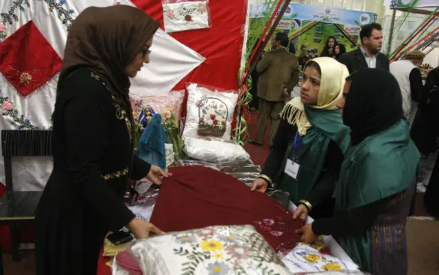 د هراتي ښځو لاسي صنایعو نندارتون