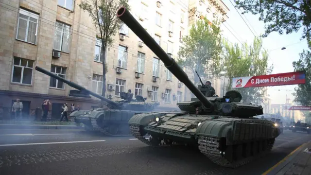 Танки ДНР в Донецке