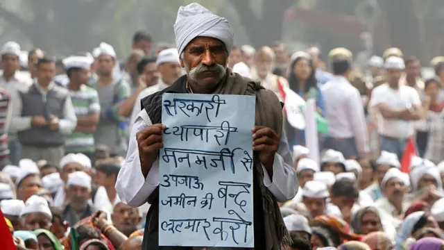 सरकारला शेतकऱ्यांचे प्रश्न दुसऱ्या टर्ममध्ये सोडवावे लागतील.