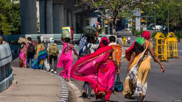 कोरोना वायरस की वजह से पलायन