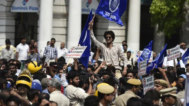 దళిత పదం