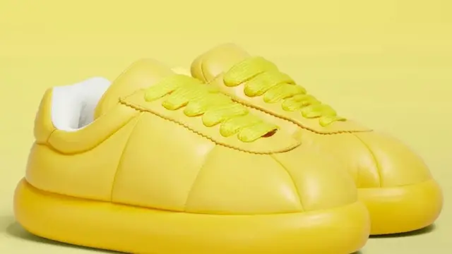 Компанија Марни је на овогодишњој Париској недељи моде избацила „биг фоот 2.0" патике