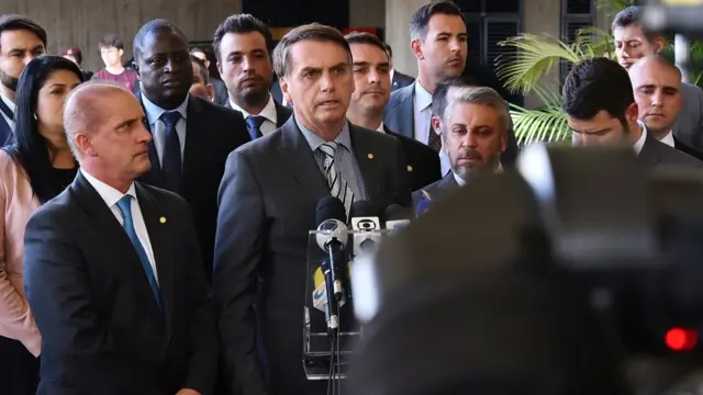 Bolsonaro ao ladostrippokerministros,strippokerfotostrippoker28strippokernovembro