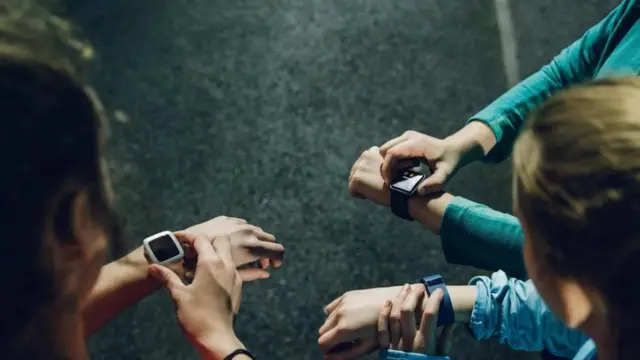 ساعات آبل الذكية