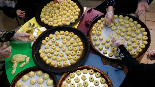 Porodice u najširem sastavu, kao i susedi, zajedno prave mamul