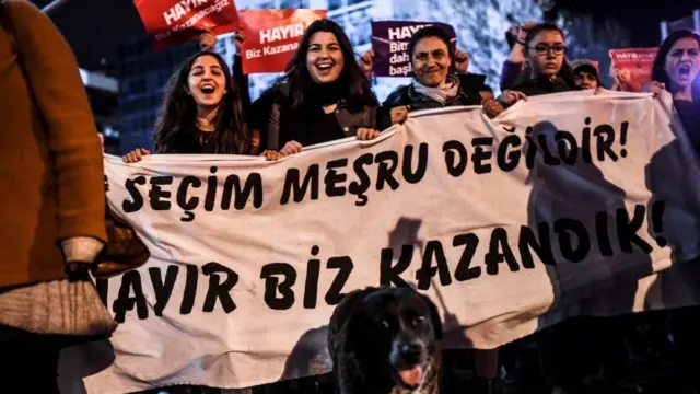 'Hayır' protestoları