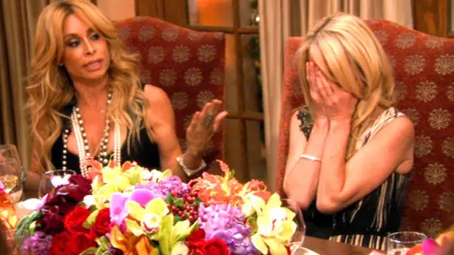 Escena de la serie Real Housewives of Beverly Hills