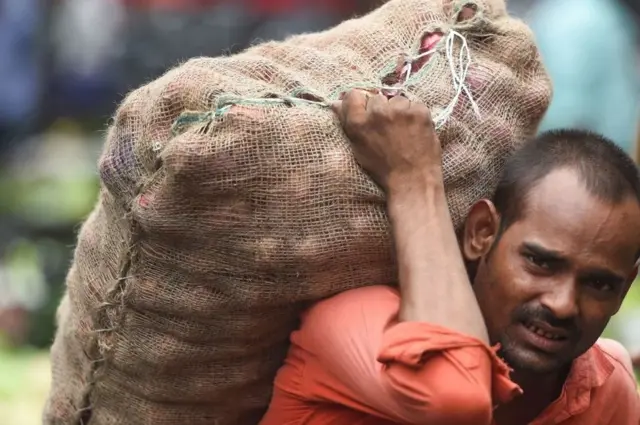 પ્રતીકાત્મક