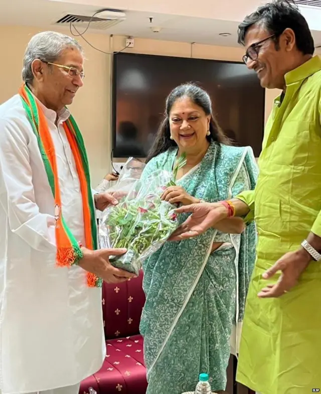 घनश्याम तिवाड़ी के साथ वसुंधरा राजे