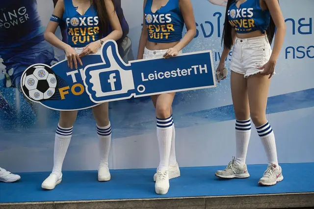 สาวพริตตี้ในกิจกรรมของสโมสรเลสเตอร์ซิตี้ที่กรุงเทพฯ