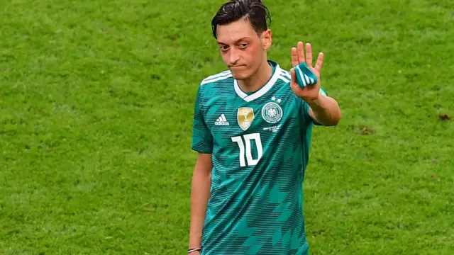 Mehzut Ozil