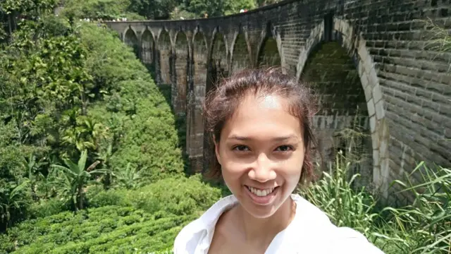 Selfie di lokasi wisata yang aman