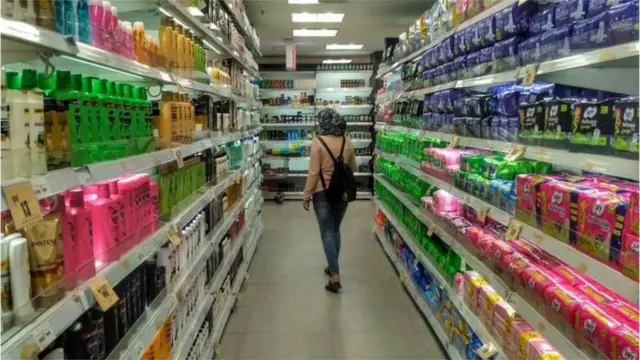 ভোক্তাদের অনেকের অভিযোগ বেশ কিছু প্রতিষ্ঠান তাদের রিসিট দিতে চায় না।