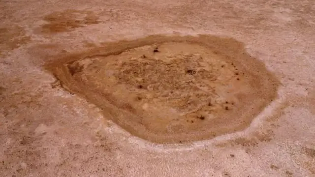 صورة من الجو لحيرة ساوة حاليا