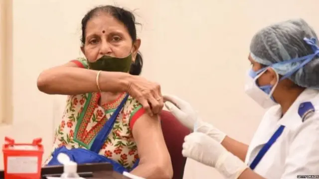 कोरोनाच्या दुसऱ्या लाटेचं वेगळेपण काय? लॉकडाऊन लावून ती जाईल का?