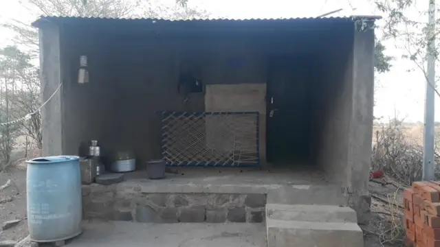 पीडितेचं घर