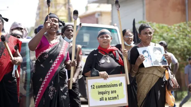 උතුරු නැගෙනහිර අතුරුදහන්වූවන්ගේ ඥාතීන් ආරම්භ කළ විරෝධතාවයට හා උපවාසයට දින 2000 ක් ගතවීම නිමිත්තෙන් අද( අගෝස්තු 12) කිලිනොච්චියේදී පැවැත්විණි.