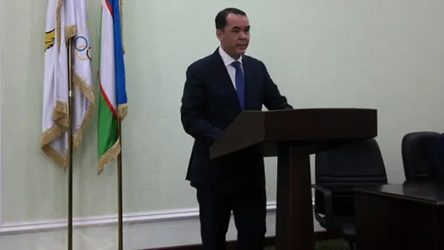 Алишер Акмалов "саноатни планлаштириш" ихтисослигига эга.